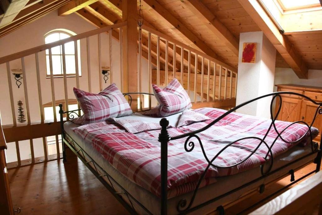 Ferienwohnung Glueck Saaldorf-Surheim Exterior foto